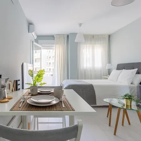 Ver923 - Terraza, Vistas Al Mar, Wifi, Smart Tv, Piscinas, Centro A 150 Metros, Playa A 600 Metros Apartment Torremolinos