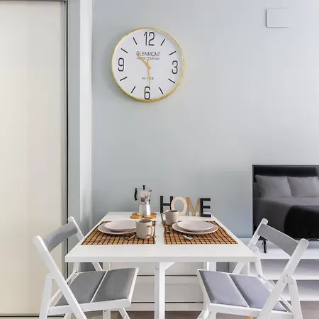 Ver923 - Terraza, Vistas Al Mar, Wifi, Smart Tv, Piscinas, Centro A 150 Metros, Playa A 600 Metros Torremolinos